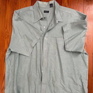 Grey Van Heusen Short-Sleeve Button Down Shirt